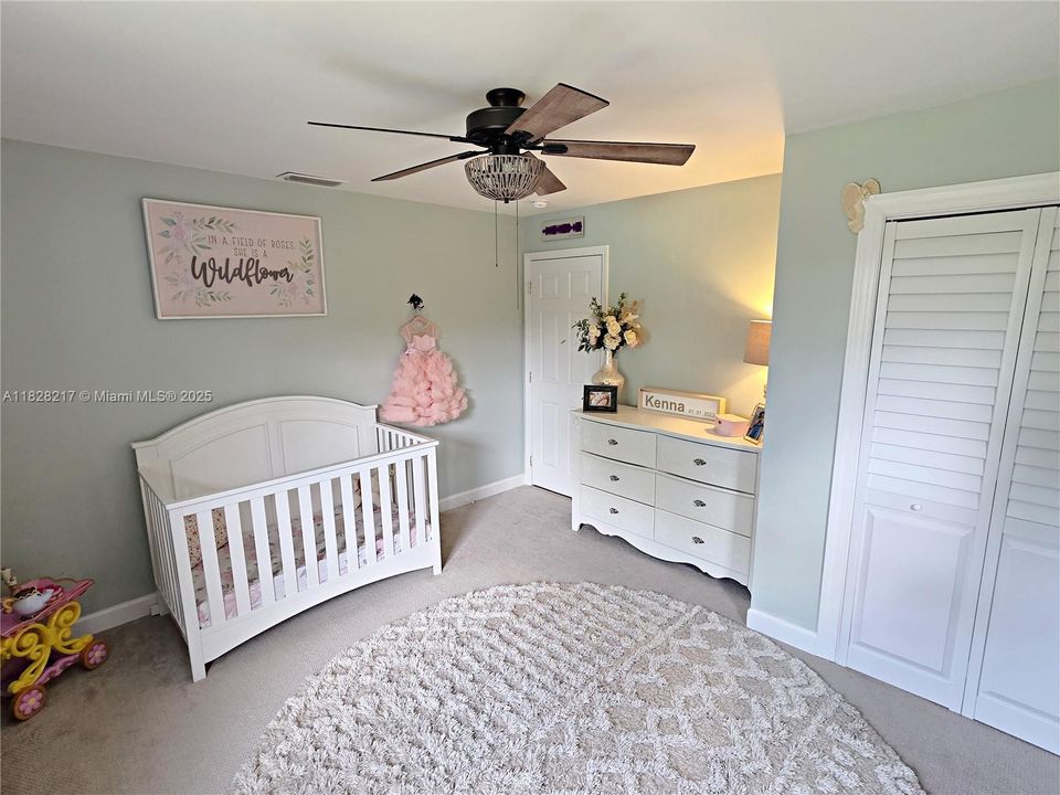 最近售出: $689,000 (4 贝兹, 2 浴室, 1698 平方英尺)