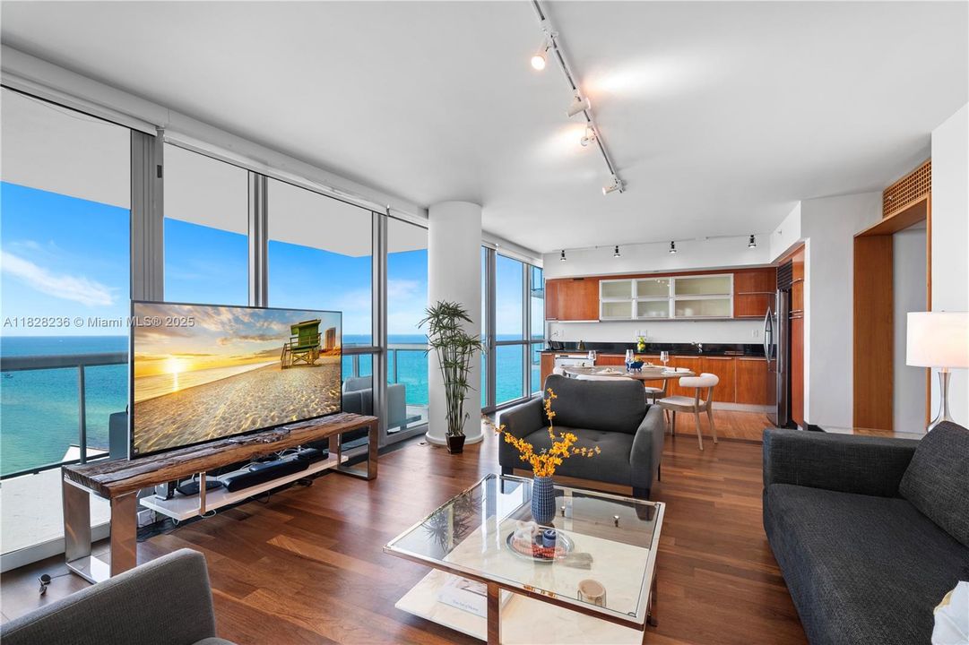 For Sale: $6,700,000 (3 beds, 3 baths, 1588 Square Feet)