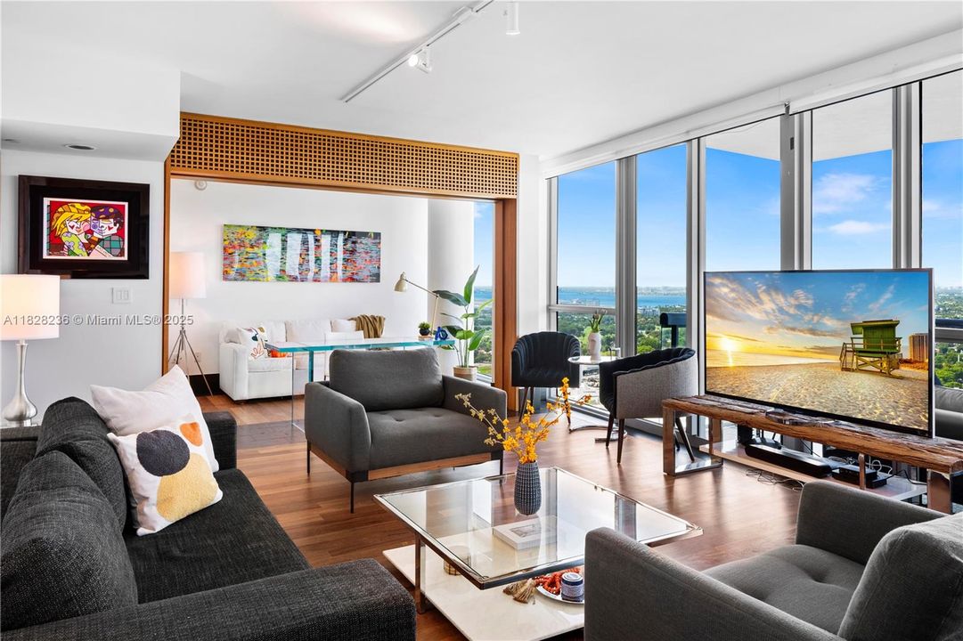 For Sale: $6,700,000 (3 beds, 3 baths, 1588 Square Feet)