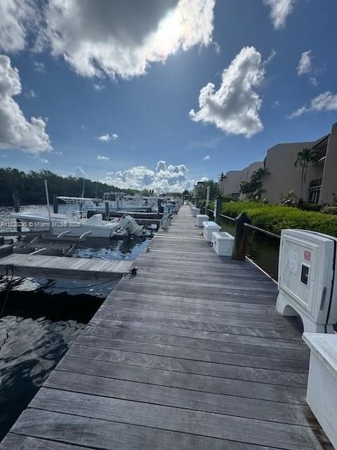 Vendido Recientemente: $2,200 (0.01 acres)