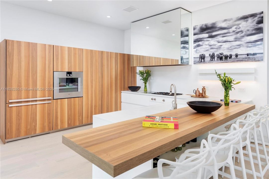 En Venta: $14,550,000 (6 camas, 7 baños, 5145 Pies cuadrados)