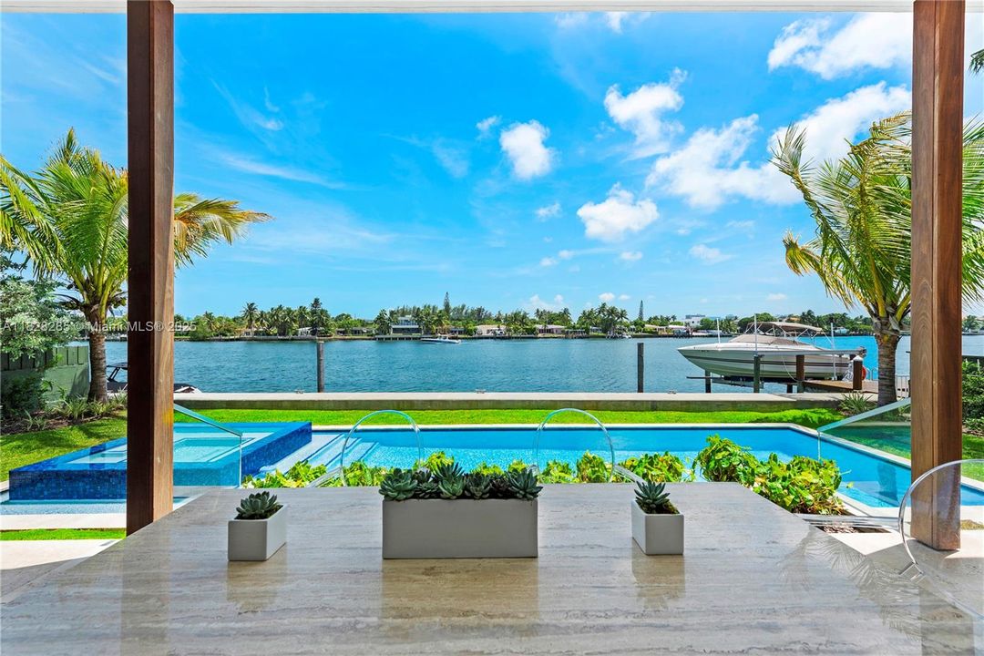 En Venta: $14,550,000 (6 camas, 7 baños, 5145 Pies cuadrados)