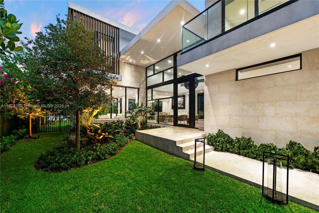 En Venta: $14,550,000 (6 camas, 7 baños, 5145 Pies cuadrados)