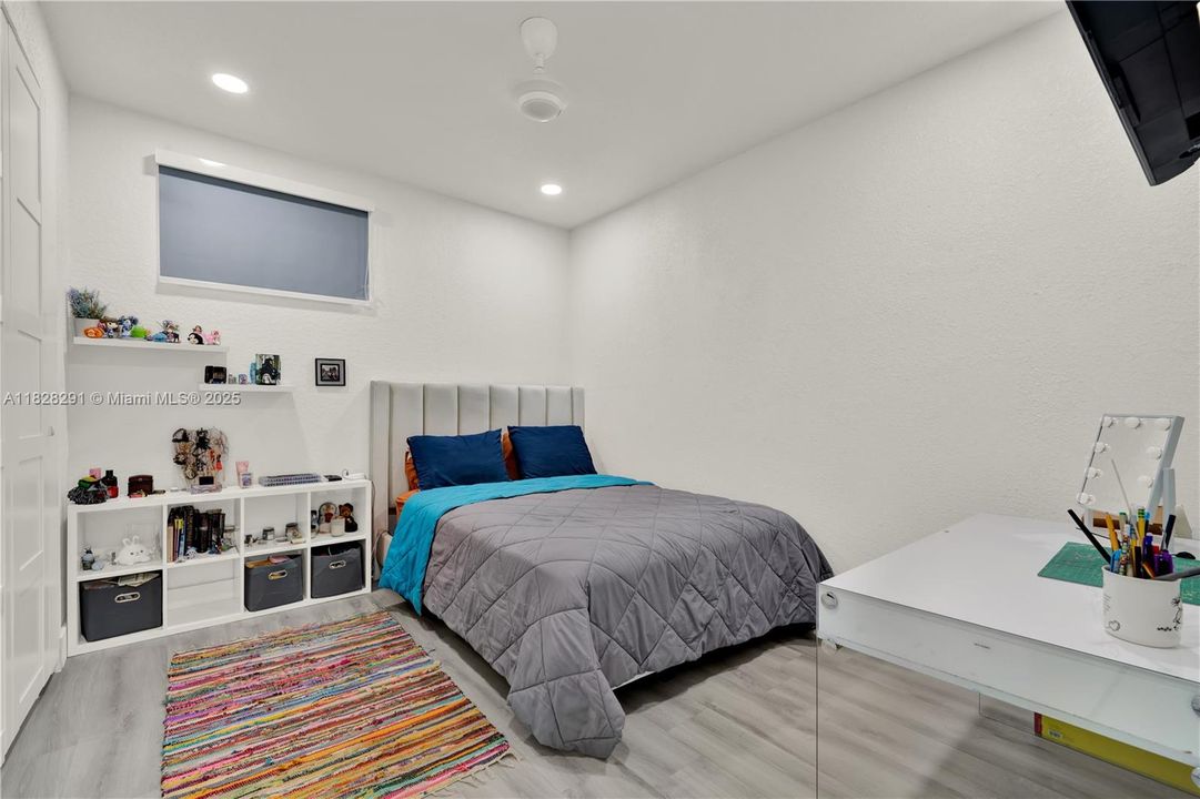 待售: $4,500,000 (5 贝兹, 4 浴室, 4905 平方英尺)