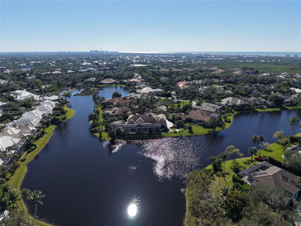 For Sale: $4,700,000 (4 beds, 5 baths, 7838 Square Feet)