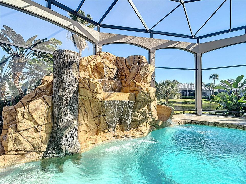 For Sale: $4,700,000 (4 beds, 5 baths, 7838 Square Feet)