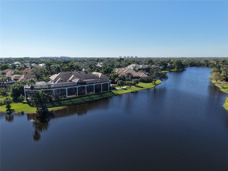 For Sale: $4,700,000 (4 beds, 5 baths, 7838 Square Feet)