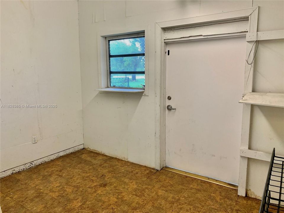 En Venta: $699,900 (3 camas, 1 baños, 1636 Pies cuadrados)