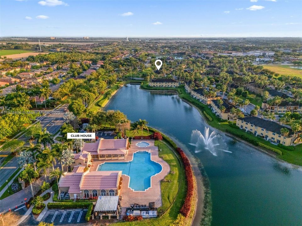 En Venta: $250,999 (2 camas, 2 baños, 920 Pies cuadrados)