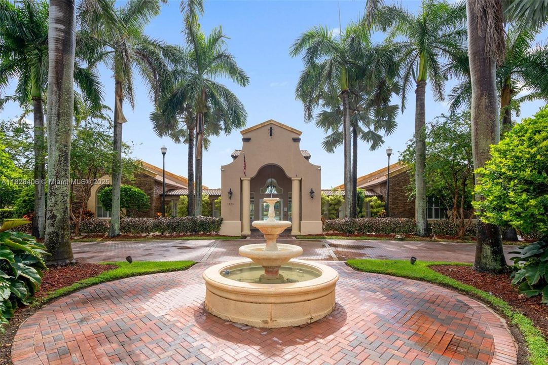 En Venta: $250,999 (2 camas, 2 baños, 920 Pies cuadrados)