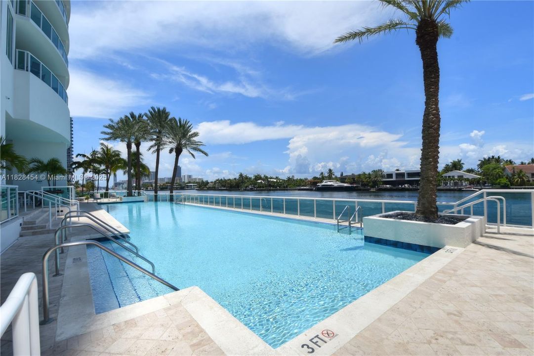 待售: $1,999,000 (4 贝兹, 5 浴室, 3575 平方英尺)