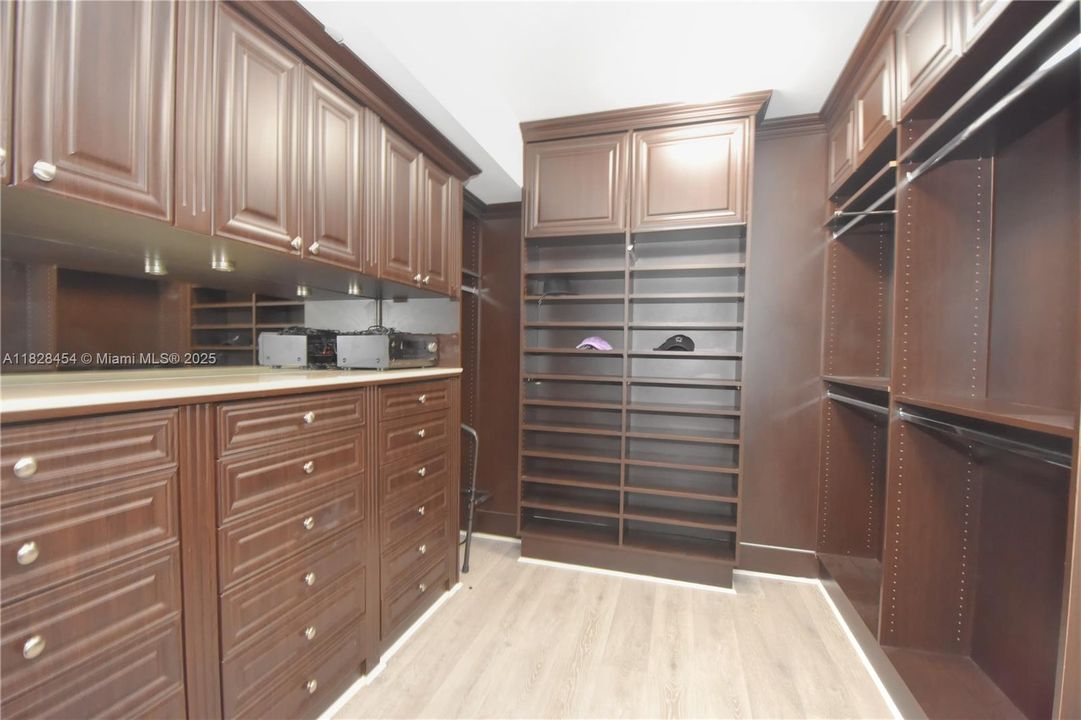 待售: $1,999,000 (4 贝兹, 5 浴室, 3575 平方英尺)