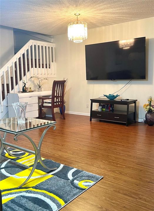 For Sale: $425,000 (3 beds, 2 baths, 1624 Square Feet)