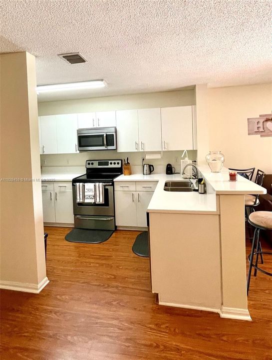 For Sale: $425,000 (3 beds, 2 baths, 1624 Square Feet)