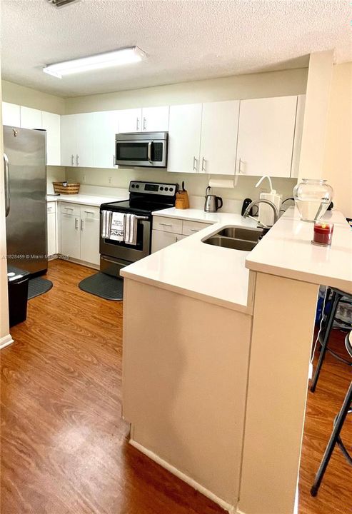 For Sale: $425,000 (3 beds, 2 baths, 1624 Square Feet)