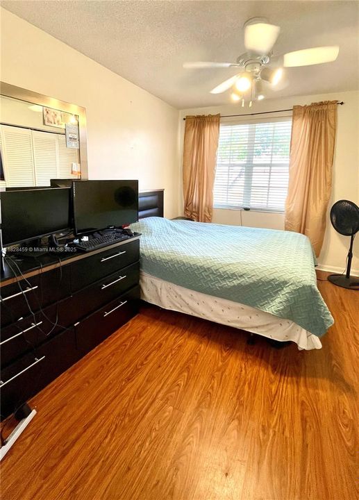 For Sale: $425,000 (3 beds, 2 baths, 1624 Square Feet)