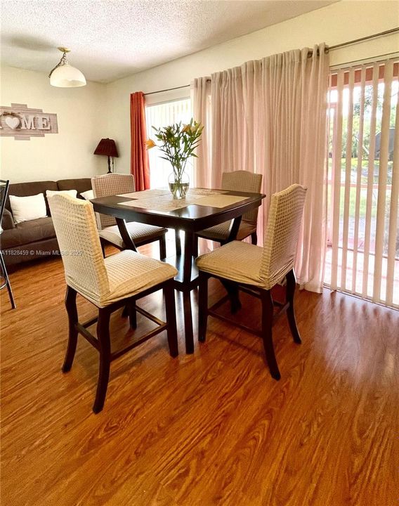 For Sale: $425,000 (3 beds, 2 baths, 1624 Square Feet)