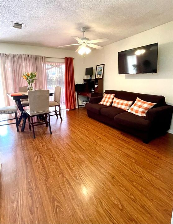 For Sale: $425,000 (3 beds, 2 baths, 1624 Square Feet)