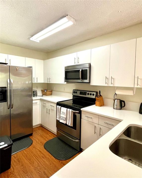 For Sale: $425,000 (3 beds, 2 baths, 1624 Square Feet)