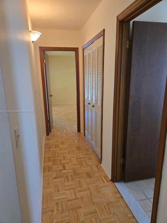 Под контрактом: $339,000 (2 спален, 2 ванн, 1497 Квадратных фут)