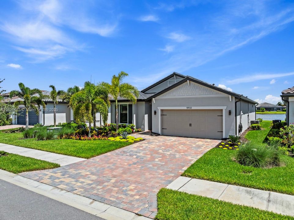 For Sale: $549,900 (2 beds, 2 baths, 0 Square Feet)