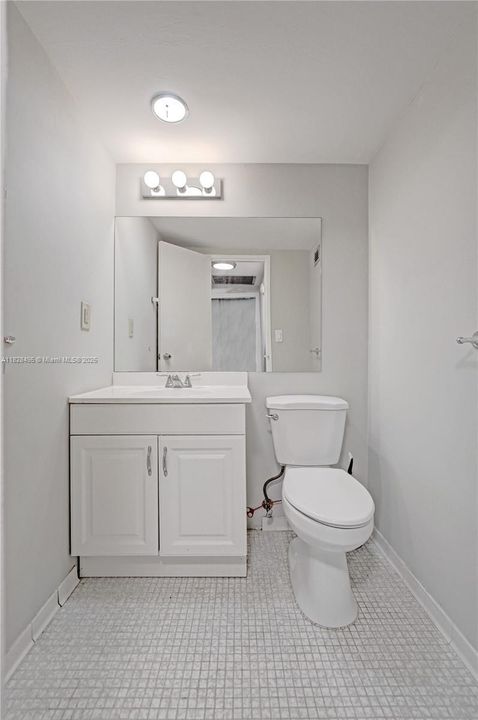 For Sale: $330,000 (1 beds, 1 baths, 950 Square Feet)