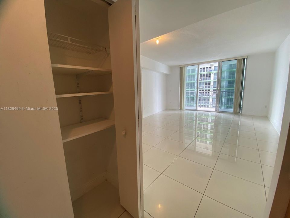 На продажу: $249,000 (0 спален, 1 ванн, 508 Квадратных фут)