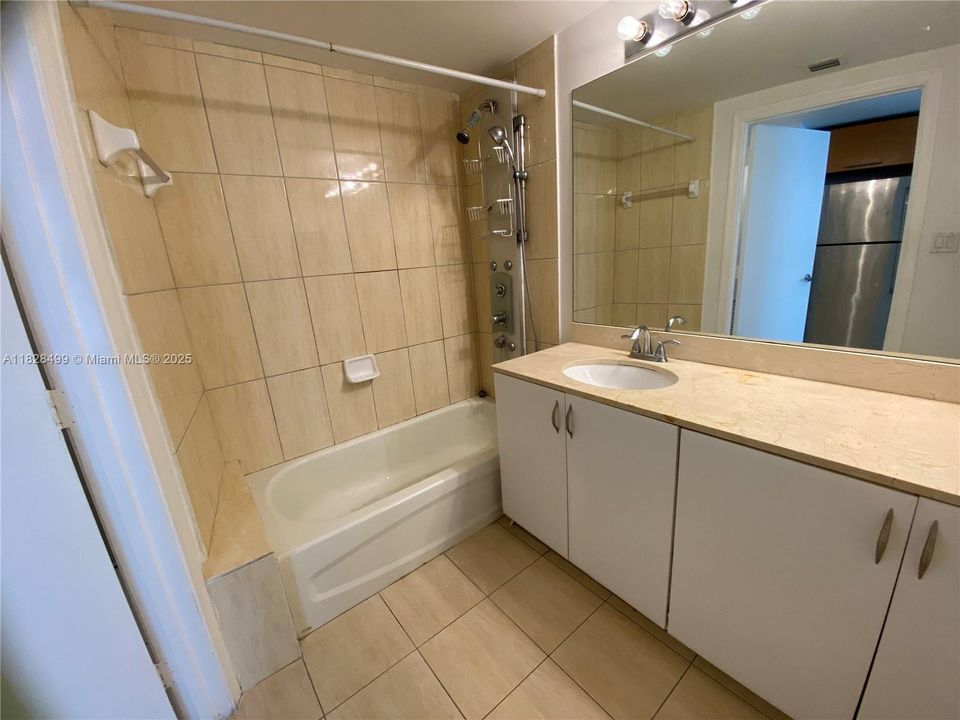 На продажу: $249,000 (0 спален, 1 ванн, 508 Квадратных фут)