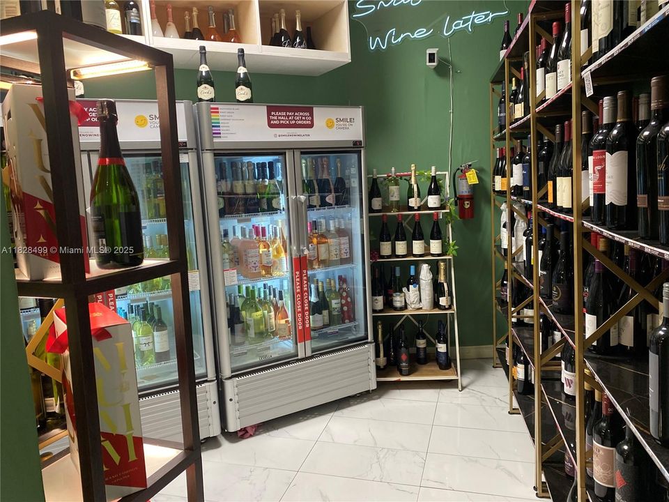 На продажу: $249,000 (0 спален, 1 ванн, 508 Квадратных фут)