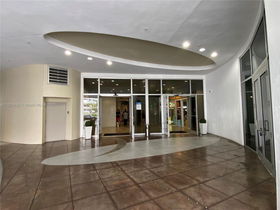 На продажу: $249,000 (0 спален, 1 ванн, 508 Квадратных фут)