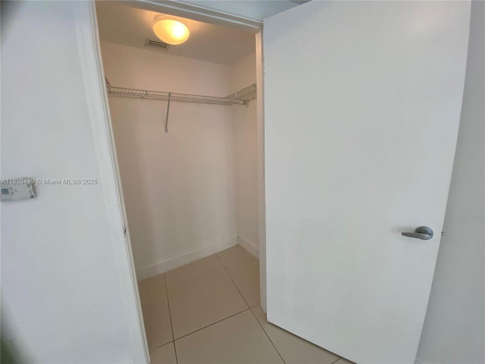 На продажу: $249,000 (0 спален, 1 ванн, 508 Квадратных фут)