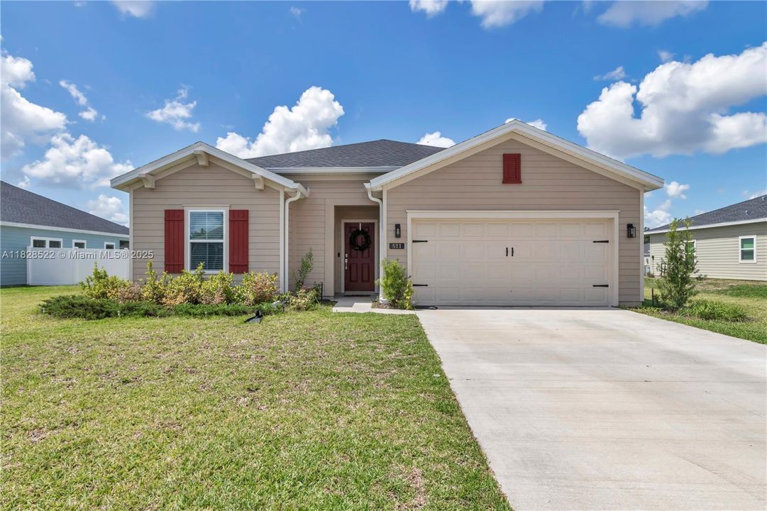 For Sale: $320,000 (3 beds, 2 baths, 1548 Square Feet)