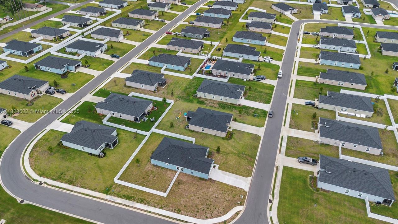 For Sale: $320,000 (3 beds, 2 baths, 1548 Square Feet)