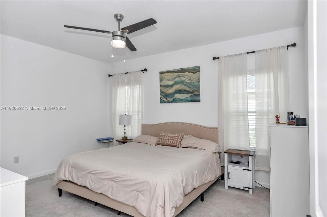 For Sale: $320,000 (3 beds, 2 baths, 1548 Square Feet)