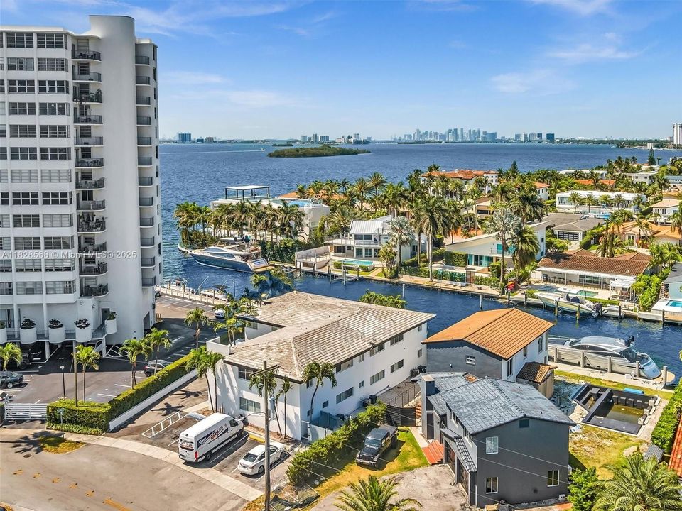 На продажу: $6,500,000 (0 спален, 0 ванн, 0 Квадратных фут)