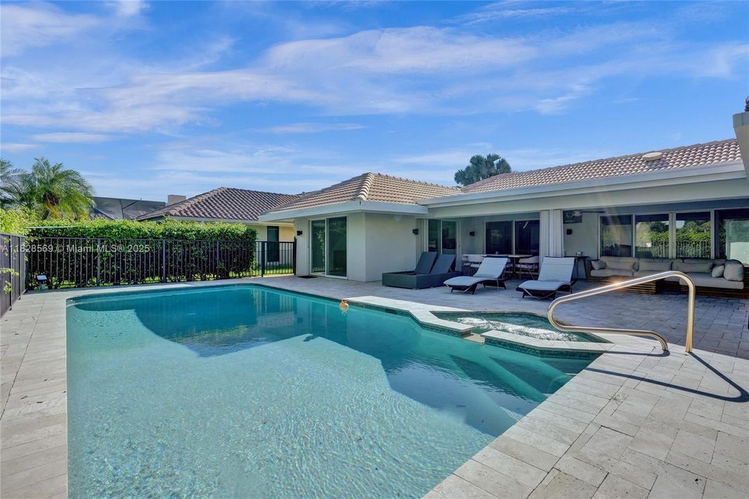 Недавно продано: $1,250,000 (3 спален, 3 ванн, 2287 Квадратных фут)