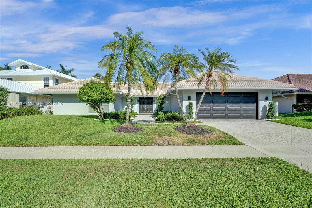 Недавно продано: $1,250,000 (3 спален, 3 ванн, 2287 Квадратных фут)