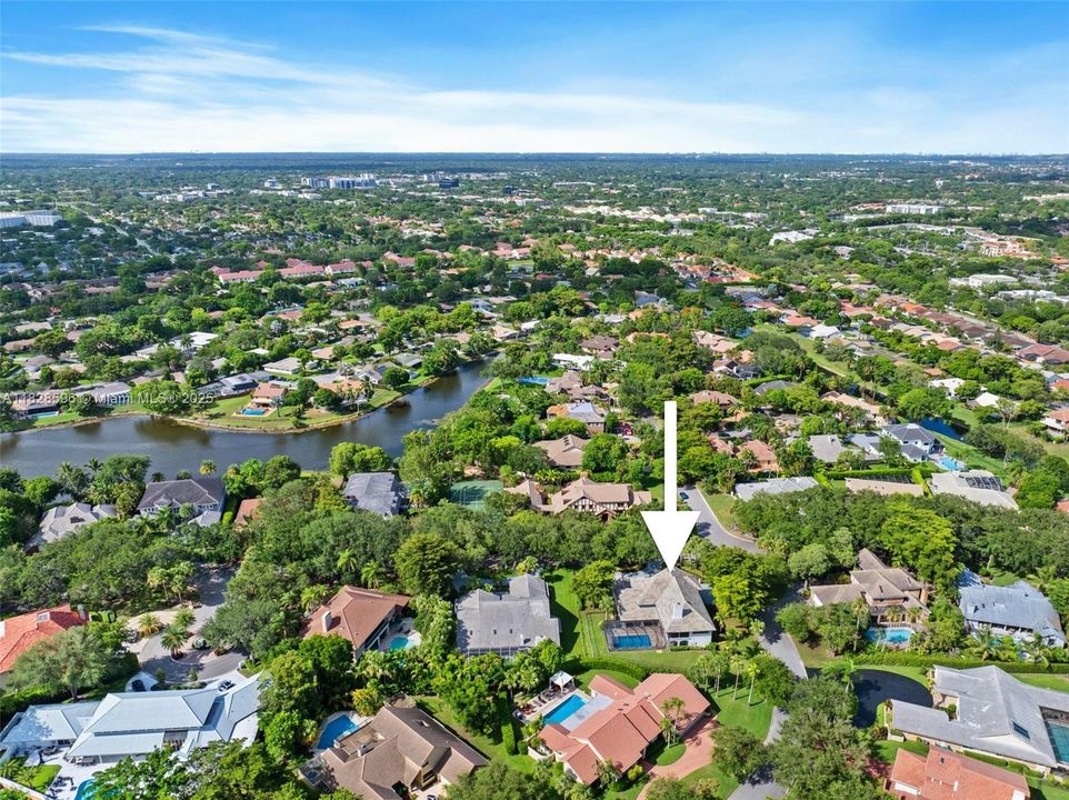 Recently Sold: $1,350,000 (5 beds, 5 baths, 4299 Square Feet)