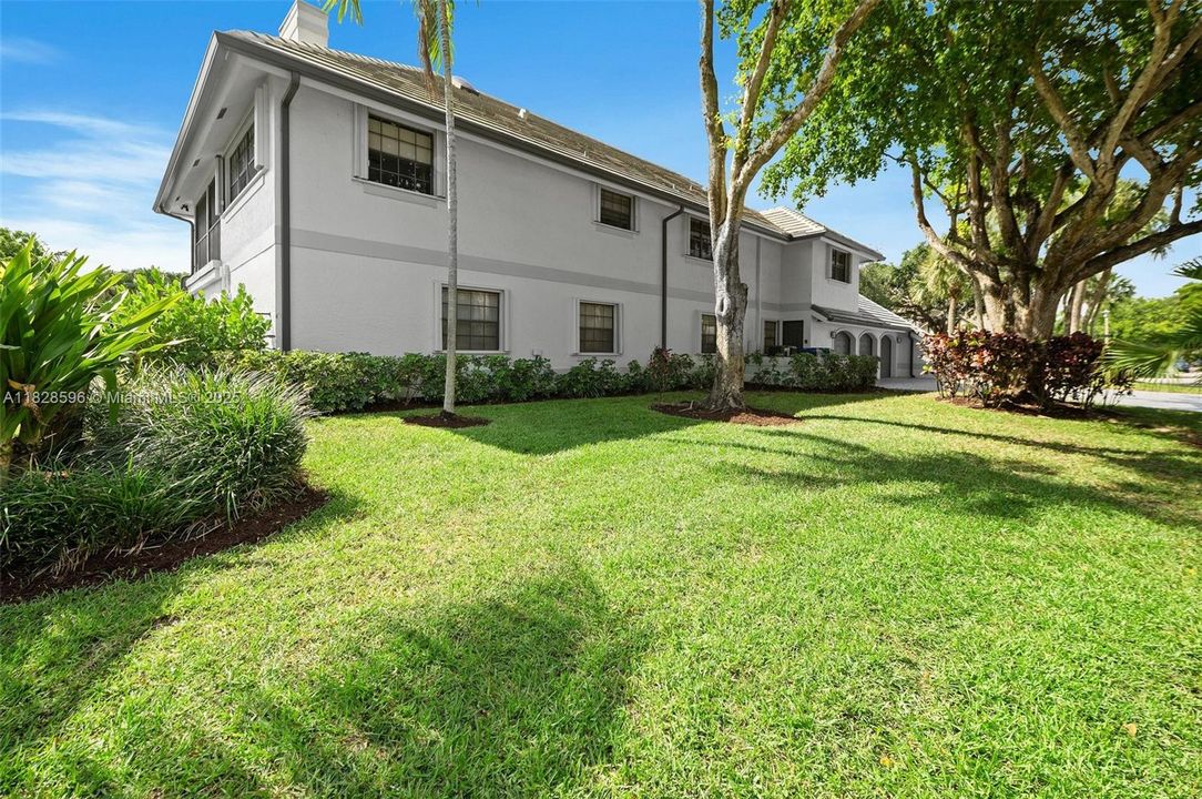 Recently Sold: $1,350,000 (5 beds, 5 baths, 4299 Square Feet)