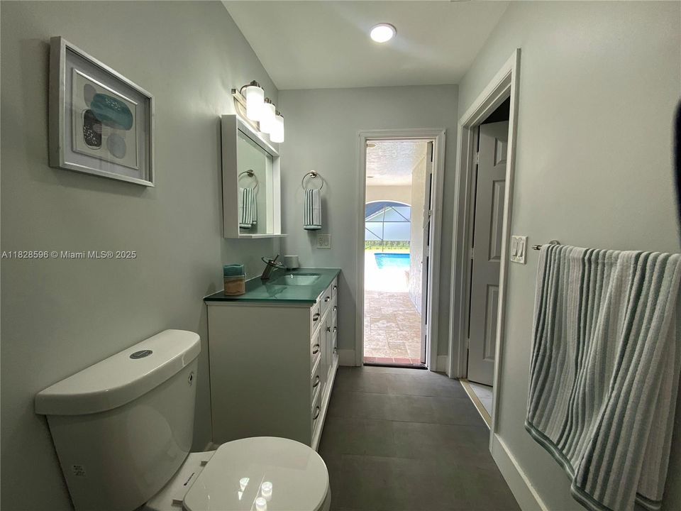 Recently Sold: $1,350,000 (5 beds, 5 baths, 4299 Square Feet)