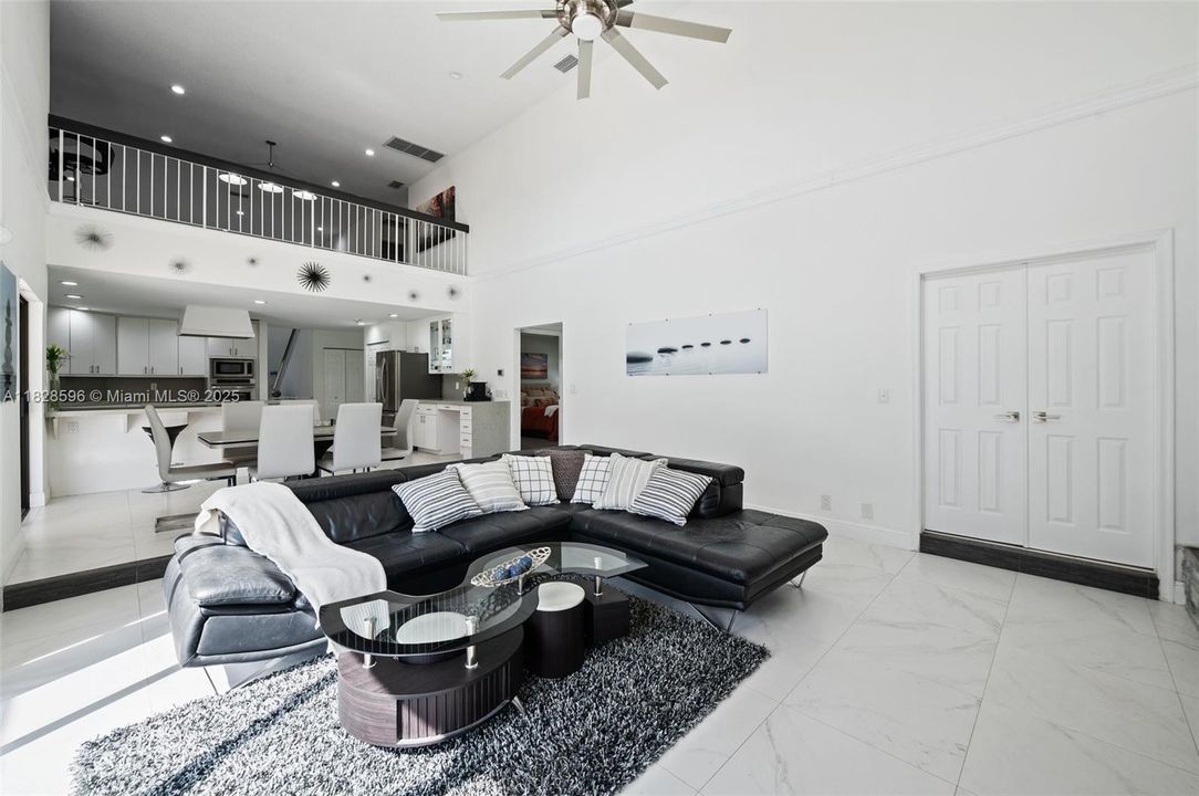 Recently Sold: $1,350,000 (5 beds, 5 baths, 4299 Square Feet)