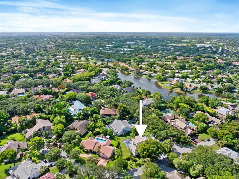 Recently Sold: $1,350,000 (5 beds, 5 baths, 4299 Square Feet)