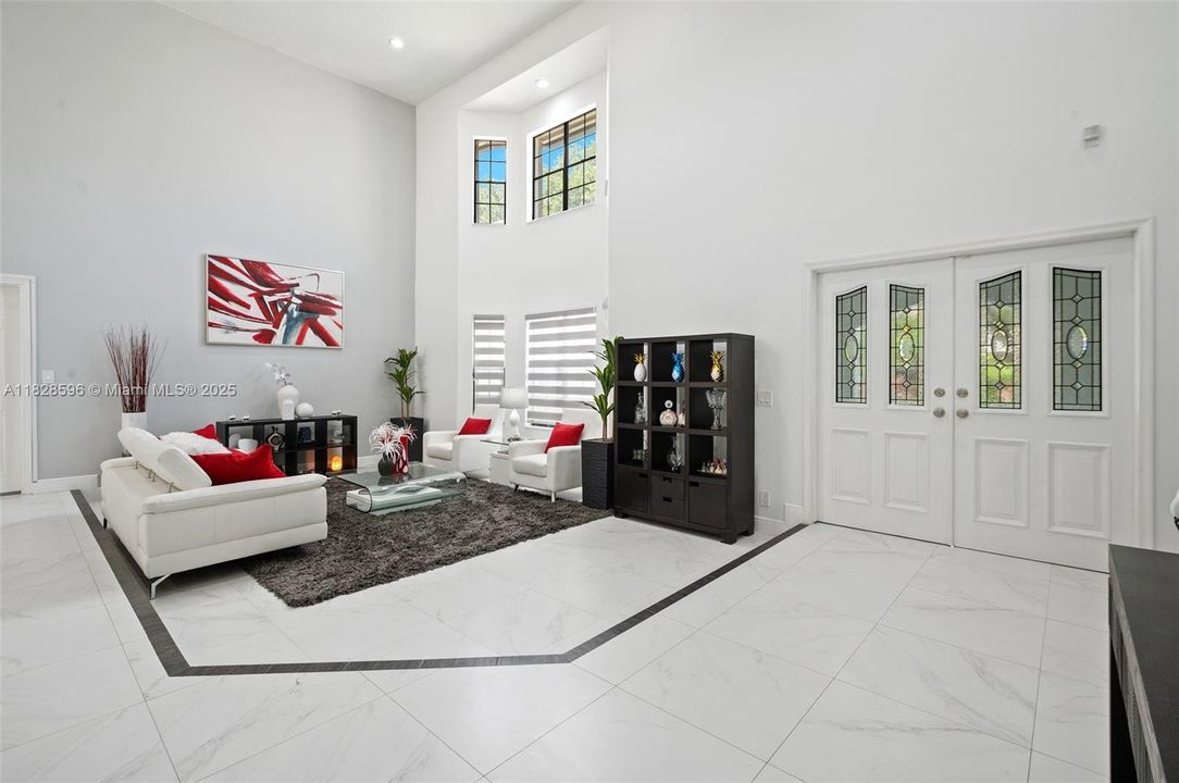 Recently Sold: $1,350,000 (5 beds, 5 baths, 4299 Square Feet)