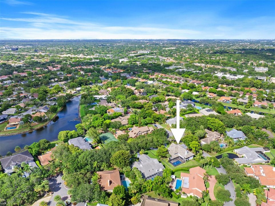 Recently Sold: $1,350,000 (5 beds, 5 baths, 4299 Square Feet)