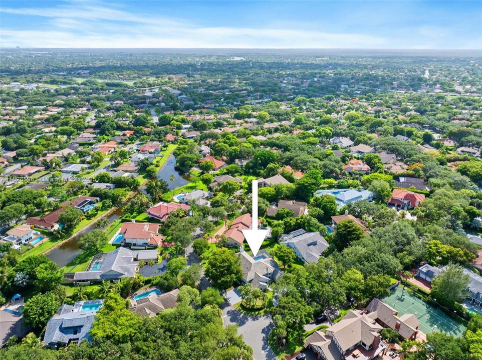 Recently Sold: $1,350,000 (5 beds, 5 baths, 4299 Square Feet)