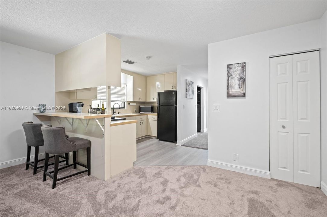 Recently Sold: $1,350,000 (5 beds, 5 baths, 4299 Square Feet)