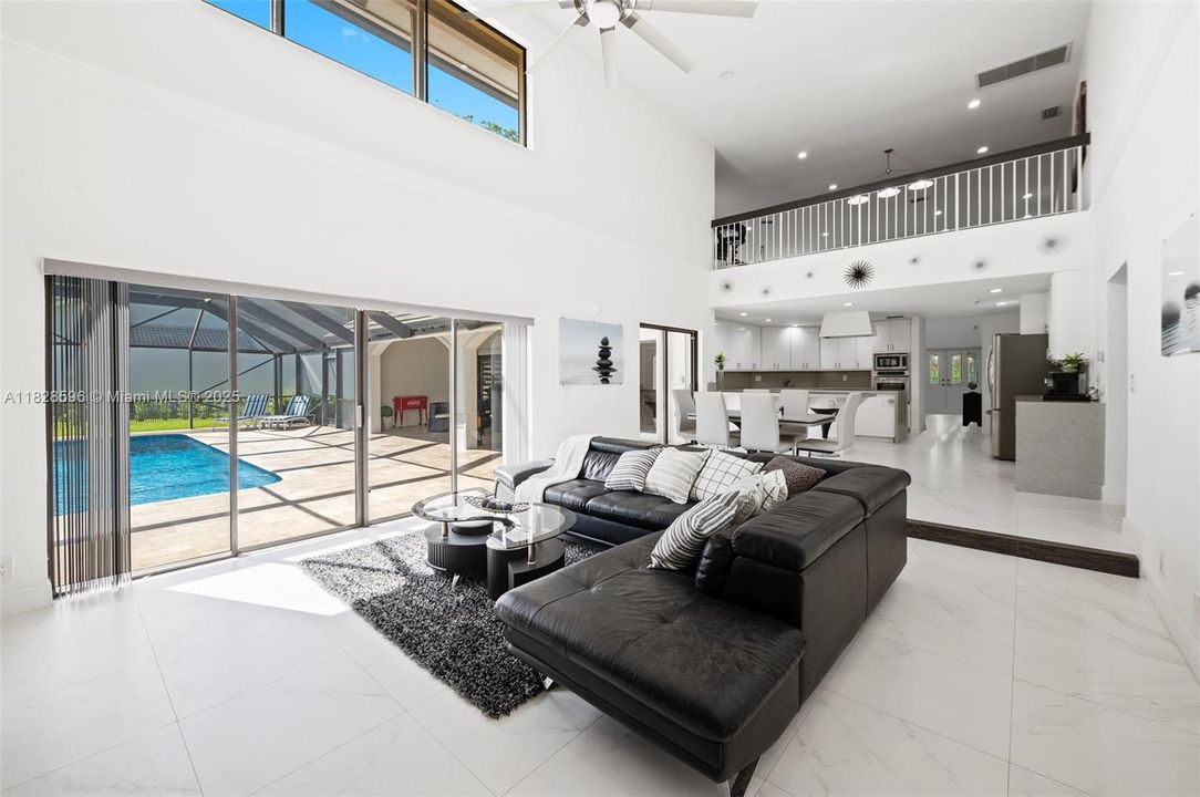 Recently Sold: $1,350,000 (5 beds, 5 baths, 4299 Square Feet)