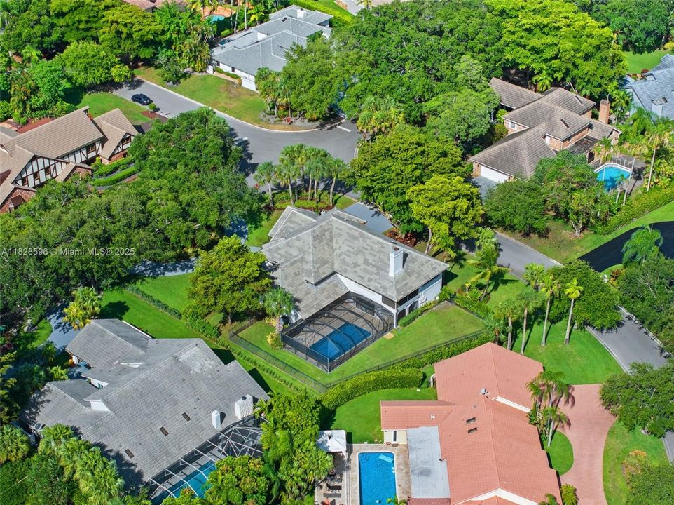 Recently Sold: $1,350,000 (5 beds, 5 baths, 4299 Square Feet)