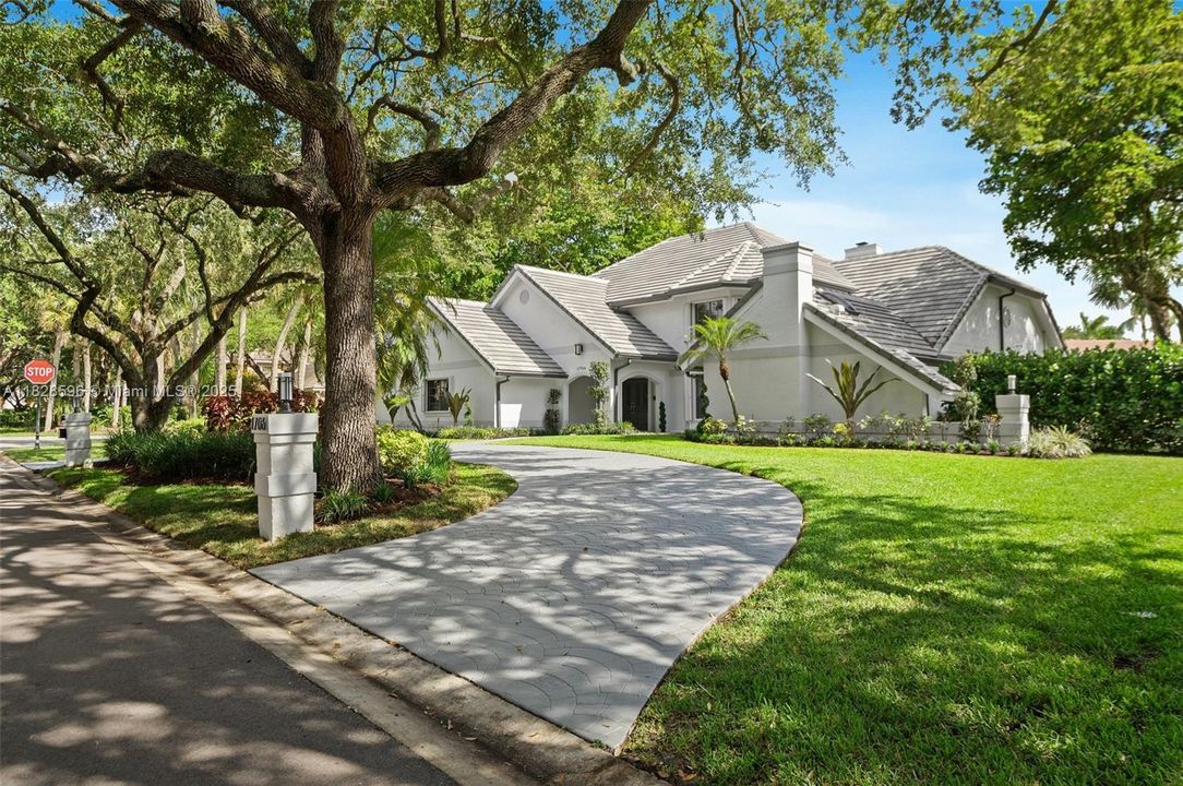 Recently Sold: $1,350,000 (5 beds, 5 baths, 4299 Square Feet)