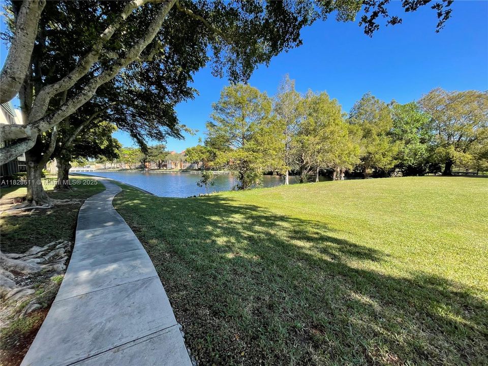 For Sale: $70,000 (2 beds, 2 baths, 950 Square Feet)